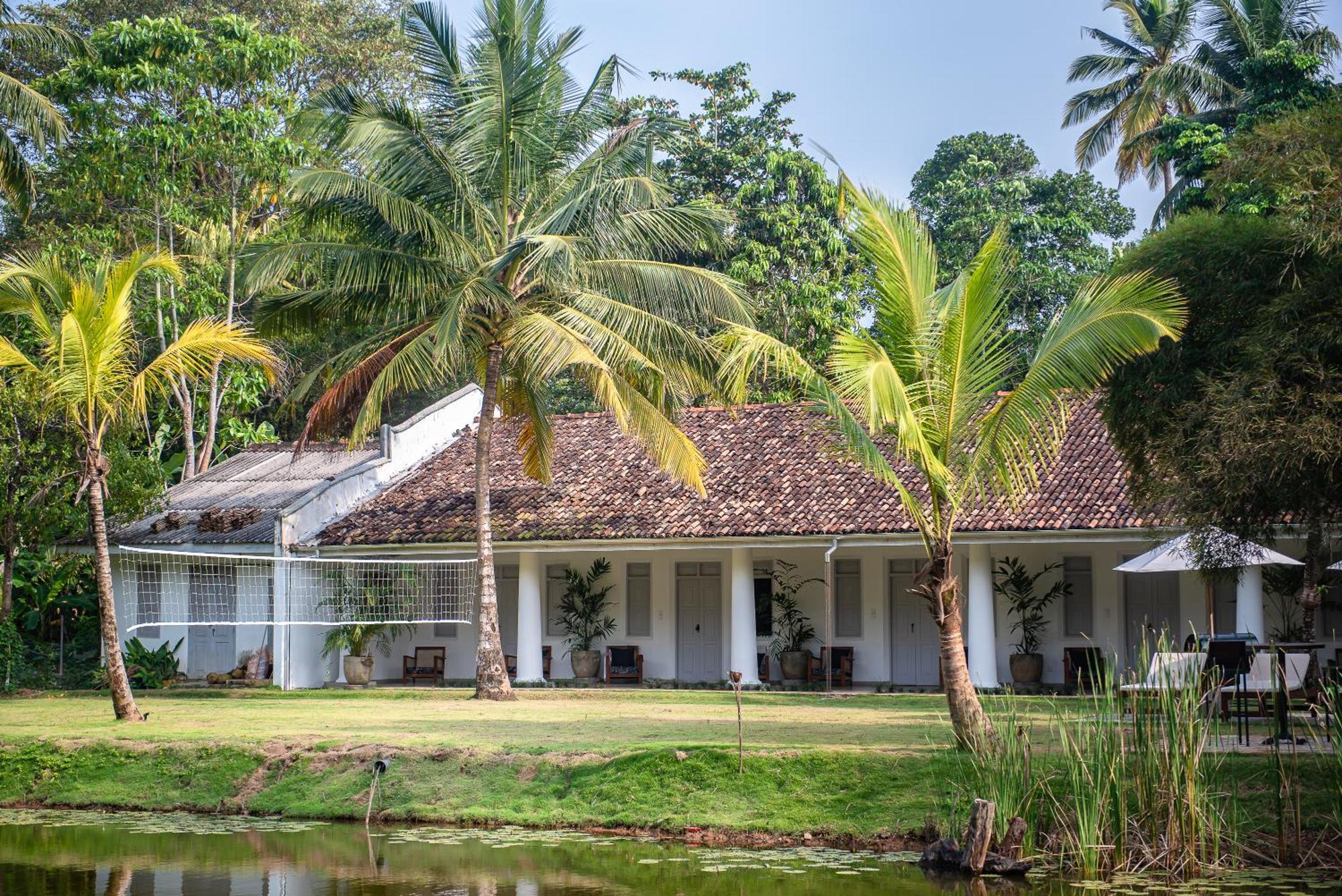 Bed and Breakfast Good Story At Nirbana Island à Ahangama Extérieur photo